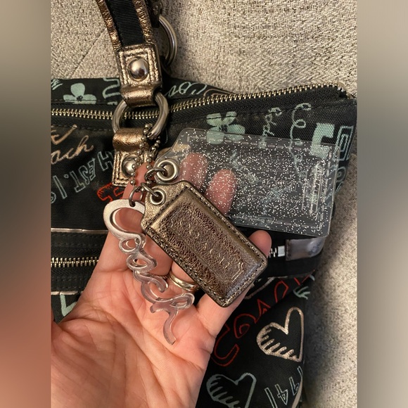 COACH Poppy Tote ❤️🖤🥰 - Picture 3 of 14